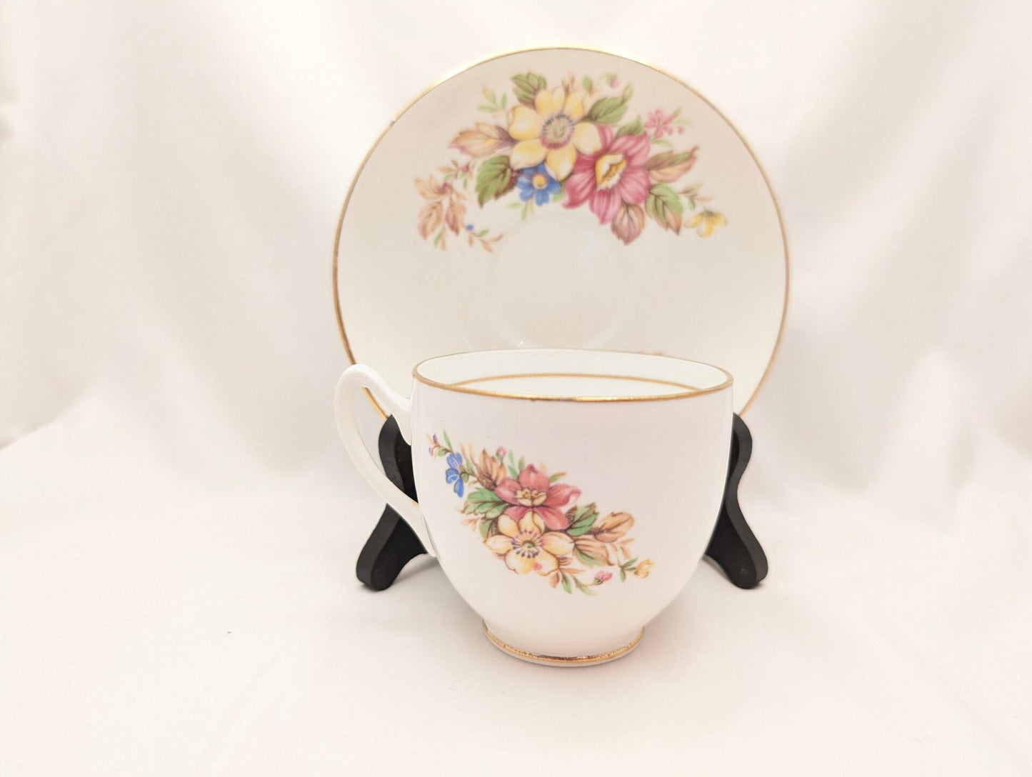Duchess Bone China Teacup & Saucer Set with Delicate Floral Pattern and Gilt Trim-Made in England image 2