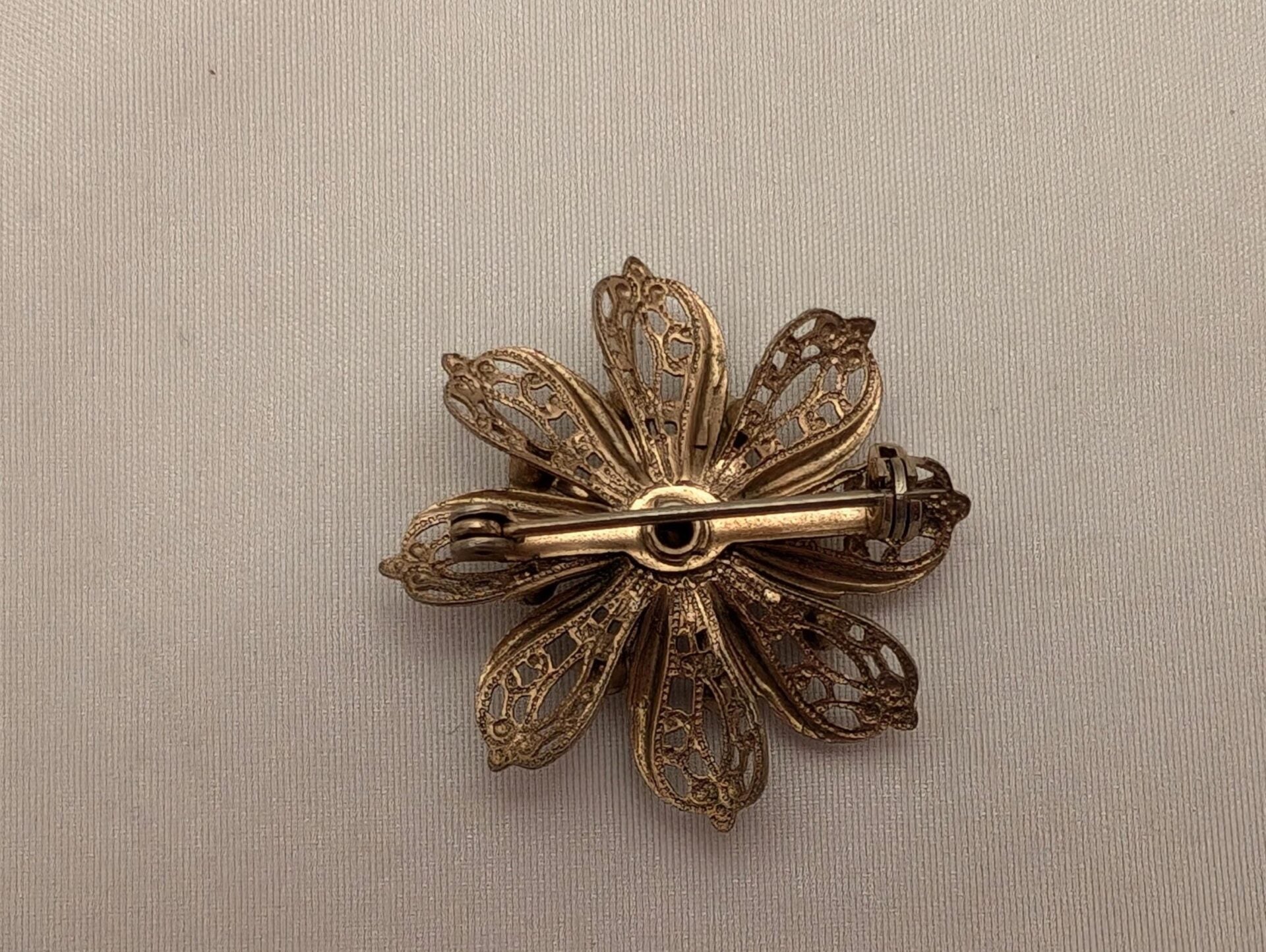 Vintage Gold-Toned Filigree Flower Starburst Brooch With Rhinestones-Retro Glam image 2
