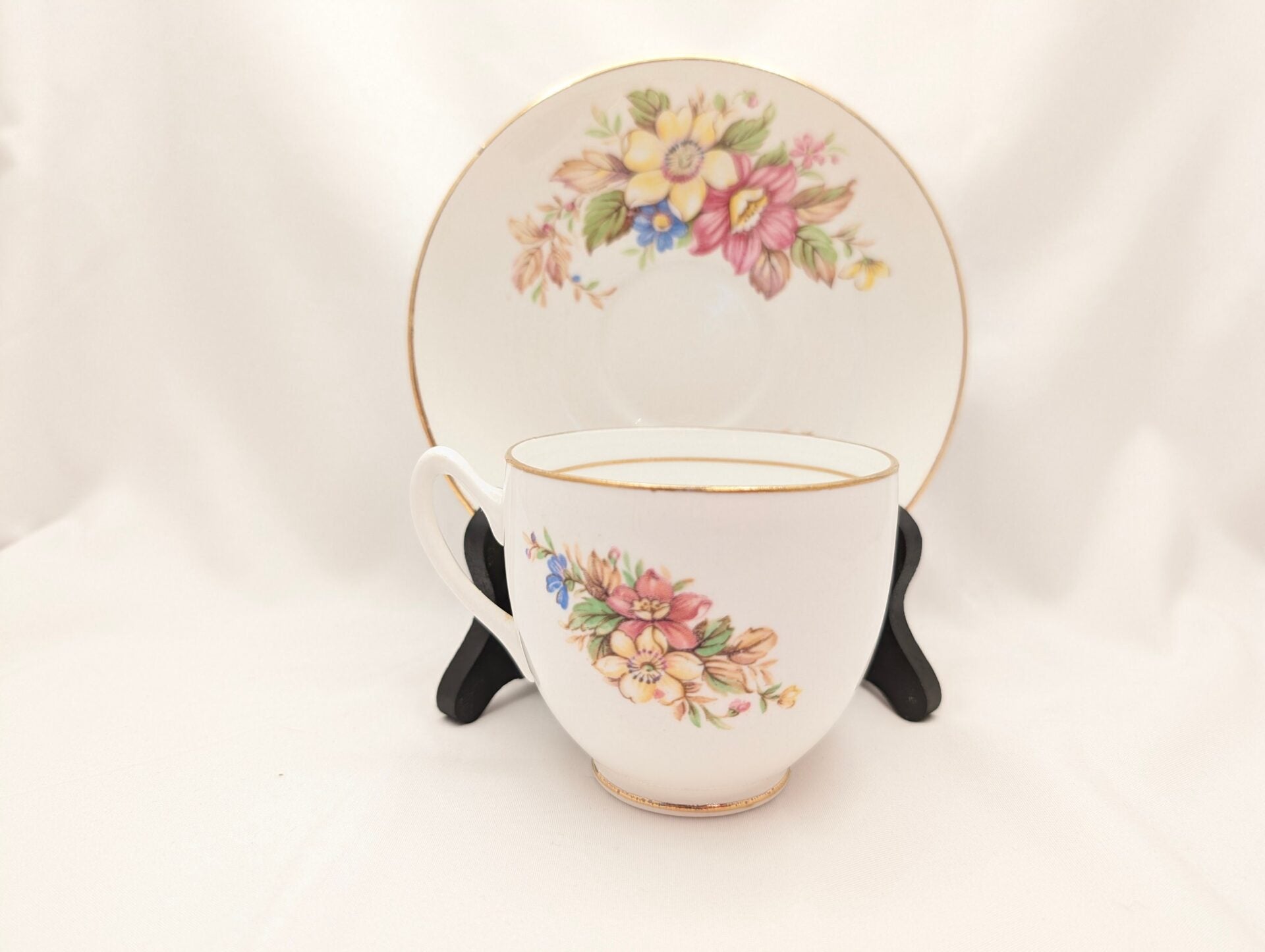 Duchess Bone China Teacup & Saucer Set with Delicate Floral Pattern and Gilt Trim-Made in England image 2