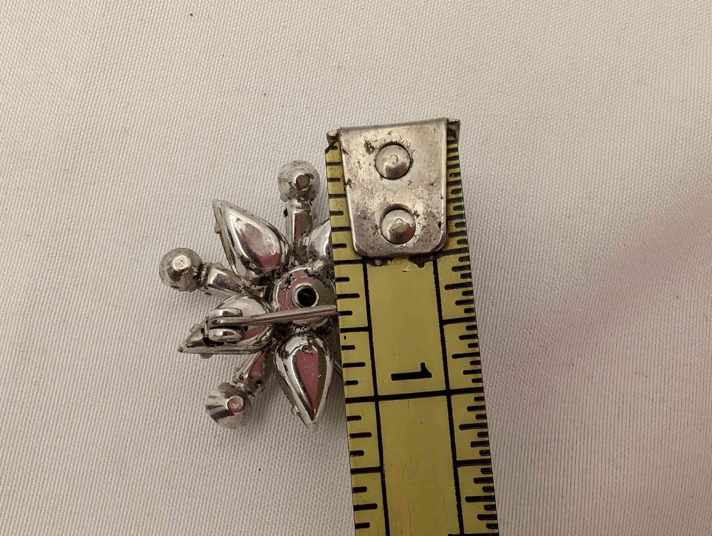 1950s Snowflake Starburst Rhinestone Brooch -  Unmarked MCM Costume Jewelry image 2