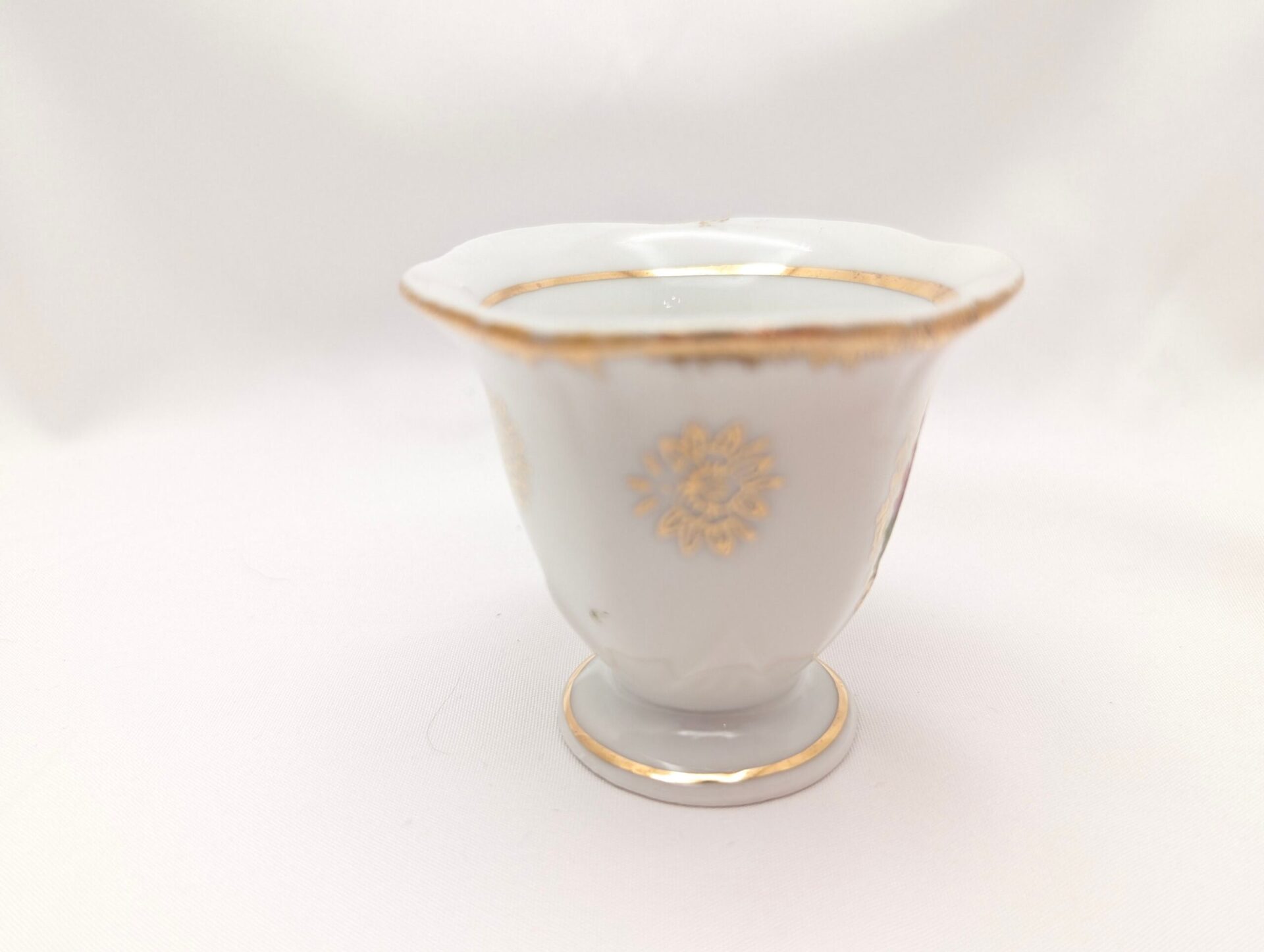 Victorian Courting Couple Demitasse Cup & Saucer Set Maple Leaf Plate and Gilt Trim-Made in Japan Vintage image 5