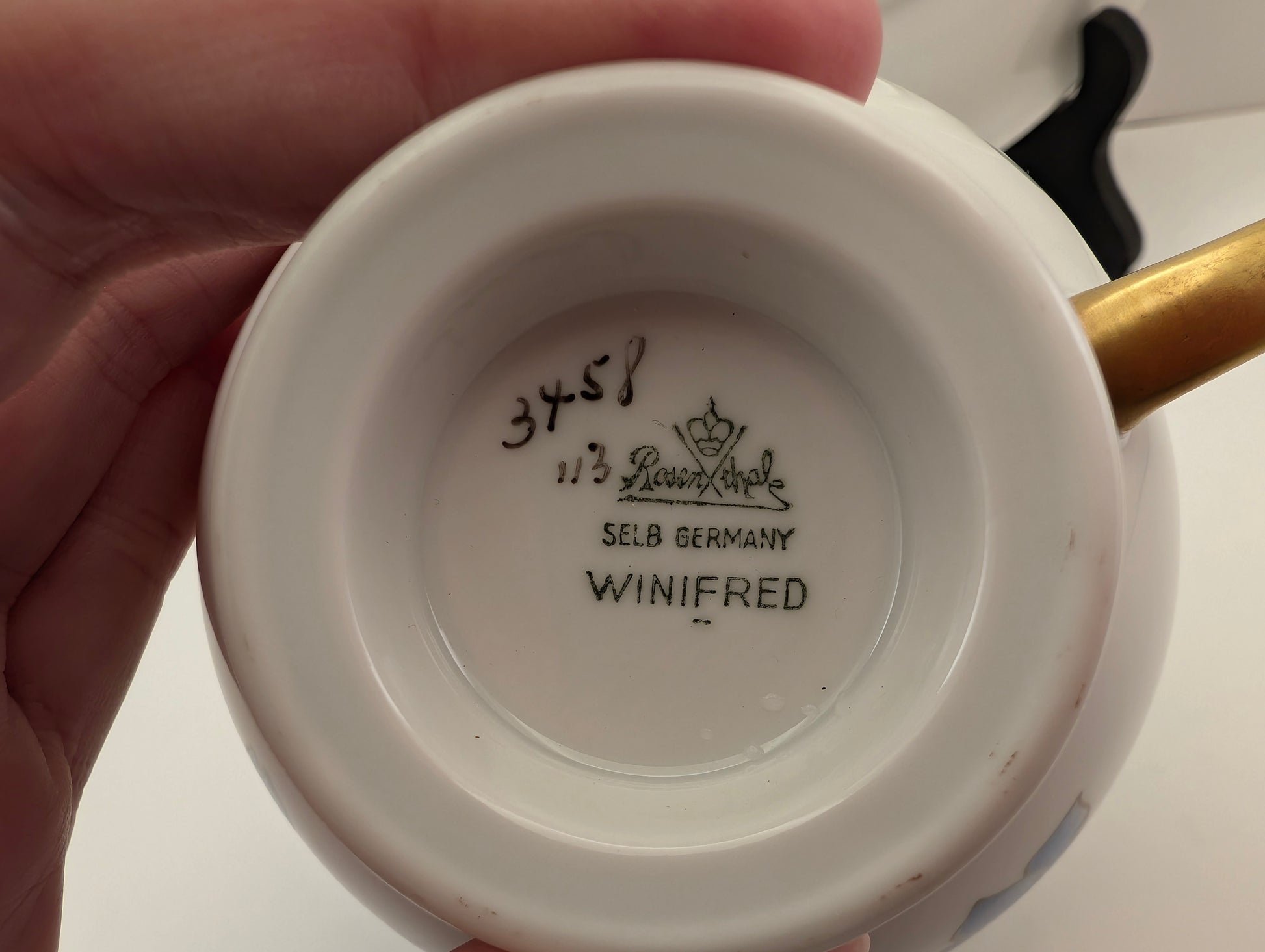Close Up of the Markings on a 1940s Rosenthal Blue Danube Cup. The pattern number 3458 is clearly visible.