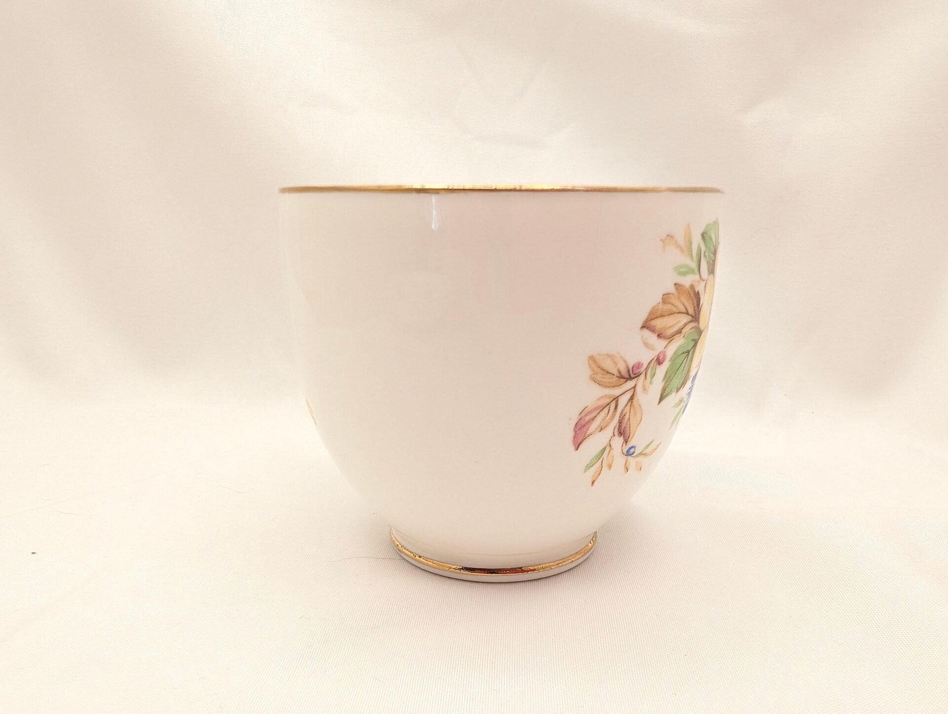 Duchess Bone China Teacup & Saucer Set with Delicate Floral Pattern and Gilt Trim-Made in England image 6